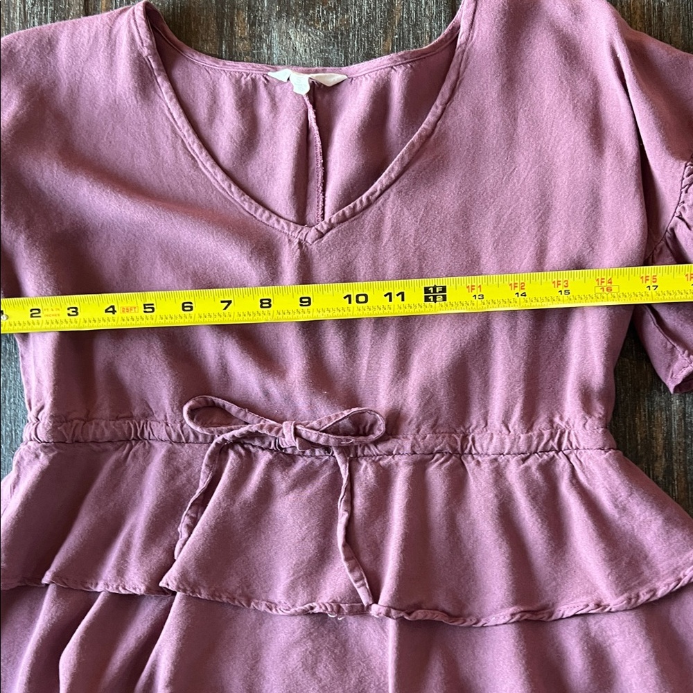 Chic Mauve Ruffle Blouse - Picture 7 of 8